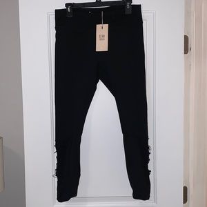 Fabletics Demi Lovato workout leggings